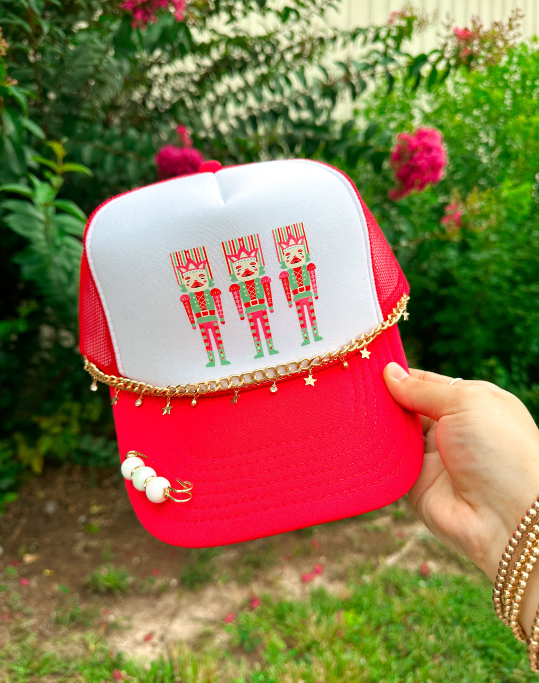 Nutcracker Trio White/Red Trucker