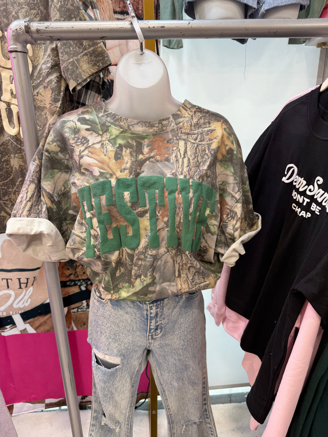 Festive Vintage Wood Camo Heavy Tee